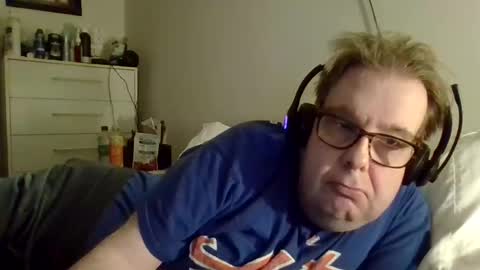 Snapshot of garyg930 chatting on December 14, 2025, 5:13 am Gary online show from December 14, 2025, 5:13 am