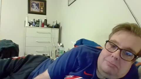 Snapshot of garyg930 chatting on January 8, 2026, 12:13 am Gary online show from January 8, 2026, 12:13 am