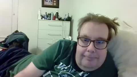 Snapshot of garyg930 chatting on January 12, 2026, 2:28 am Gary online show from January 12, 2026, 2:28 am