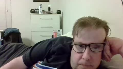 Snapshot of garyg930 chatting on March 17, 2026, 12:04 am Gary online show from March 17, 2026, 12:04 am