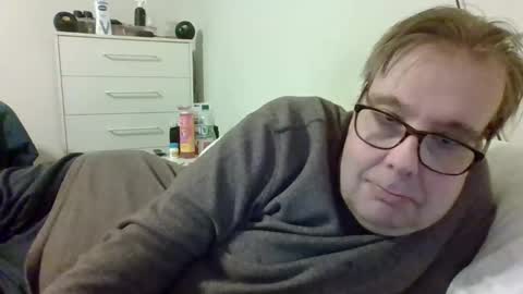 Snapshot of garyg930 chatting on March 22, 2026, 1:31 am Gary online show from March 22, 2026, 1:31 am