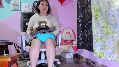 Snapshot of gaticahot001 chatting on July 27, 2026, 11:06 am Diana online show from July 27, 2026, 11:06 am