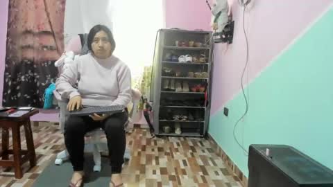 Snapshot of gaticahot001 chatting on July 29, 2026, 12:47 pm Diana online show from July 29, 2026, 12:47 pm