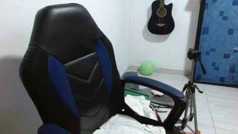 Snapshot of gatika_sexy chatting on June 24, 2026, 1:04 am katia online show from June 24, 2026, 1:04 am