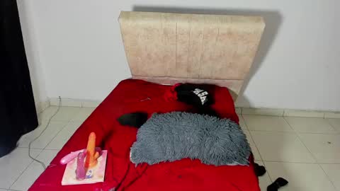 gatita13333321 online show from February 2, 2025, 1:12 am