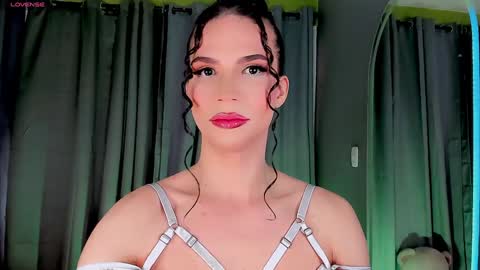 Vnecis Marn online show from January 21, 2025, 2:05 pm