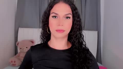 Vnecis Marn online show from October 25, 2025, 6:13 pm