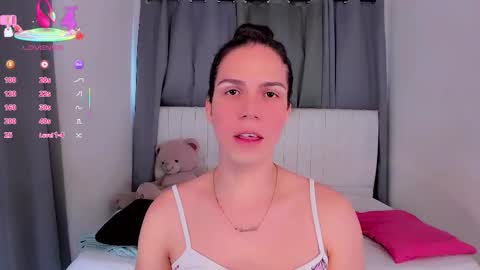 Vnecis Marn online show from March 4, 2026, 7:53 pm