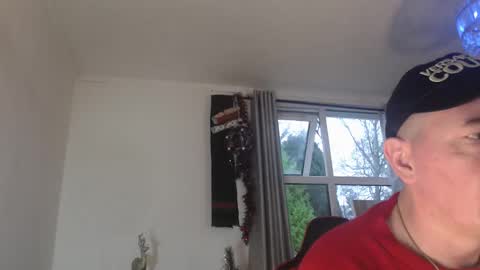 Snapshot of gavinkush chatting on December 15, 2025, 3:16 pm gavinkush online show from December 15, 2025, 3:16 pm