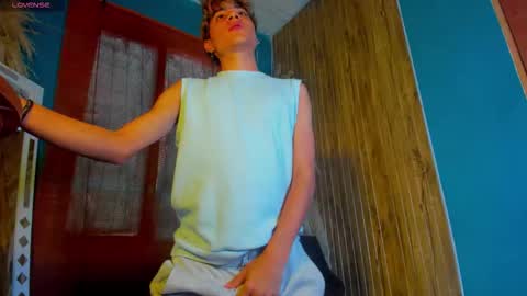 Snapshot of gaze_dream chatting on December 4, 2025, 1:31 pm HAN online show from December 4, 2025, 1:31 pm