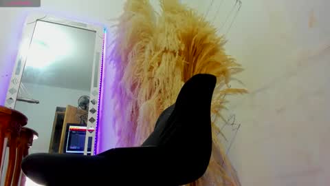 Snapshot of gaze_dream chatting on January 18, 2026, 8:01 pm HAN online show from January 18, 2026, 8:01 pm