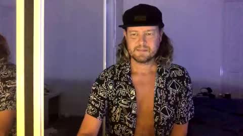 gcsurfer81 online show from March 18, 2026, 8:17 am