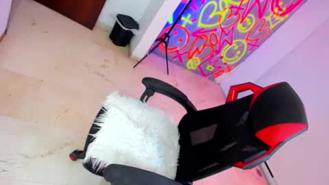 Snapshot of geanna_rose chatting on October 30, 2025, 5:42 am geanna_rose online show from October 30, 2025, 5:42 am