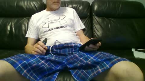 Snapshot of geeezer64 chatting on June 15, 2026, 12:02 am geeezer64 online show from June 15, 2026, 12:02 am