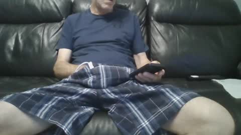 Snapshot of geeezer64 chatting on July 21, 2026, 12:46 am geeezer64 online show from July 21, 2026, 12:46 am