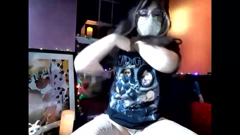 Snapshot of geekundercoverr chatting on October 4, 2025, 6:00 am geek 3 online show from October 4, 2025, 6:00 am