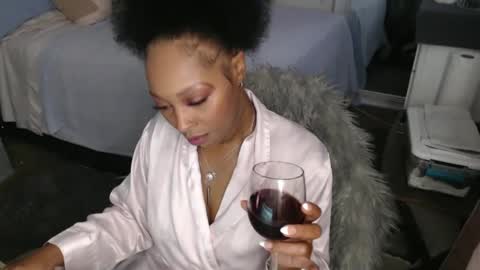 The Empress online show from September 26, 2025, 7:12 am