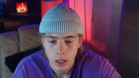 Snapshot of gemdominus chatting on November 1, 2025, 6:43 pm Gem Dominus online show from November 1, 2025, 6:43 pm