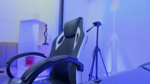 gemmabrown_ online show from February 24, 2026, 12:25 pm