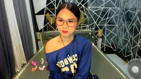 Snapshot of gen_luxs chatting on August 4, 2026, 10:45 pm ONLY GEN DONT FORGET TO PUT THUMBS UP online show from August 4, 2026, 10:45 pm