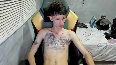 Snapshot of gendo_05 chatting on December 23, 2025, 1:03 am GENDO online show from December 23, 2025, 1:03 am