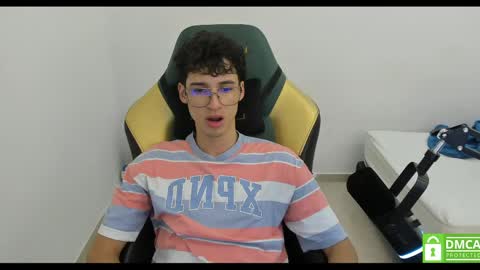 Snapshot of gendo_05 chatting on June 1, 2026, 11:28 pm GENDO online show from June 1, 2026, 11:28 pm