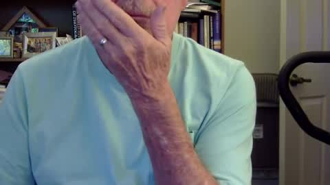 Snapshot of geneox chatting on September 28, 2025, 1:38 pm GeneOx online show from September 28, 2025, 1:38 pm