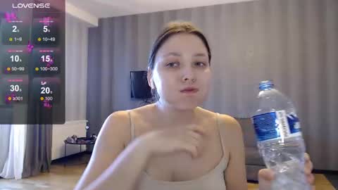 Snapshot of genev__ievee chatting on July 1, 2026, 2:40 pm genev__ievee online show from July 1, 2026, 2:40 pm