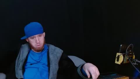 Snapshot of genitalwars chatting on February 1, 2026, 5:50 am genitalwars online show from February 1, 2026, 5:50 am