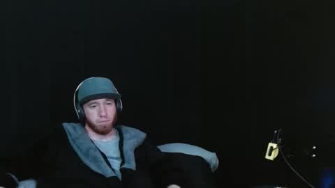 Snapshot of genitalwars chatting on February 2, 2026, 6:23 am genitalwars online show from February 2, 2026, 6:23 am