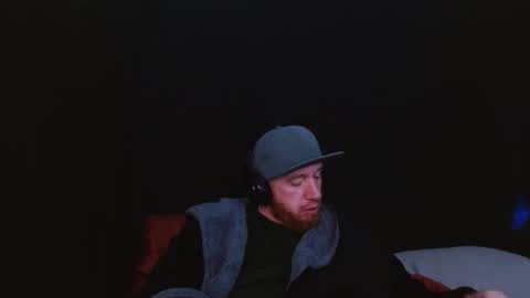 Snapshot of genitalwars chatting on February 23, 2026, 6:22 am genitalwars online show from February 23, 2026, 6:22 am