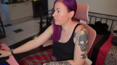 Snapshot of gennyrock chatting on February 16, 2025, 9:59 pm Genny Rock and online show from February 16, 2025, 9:59 pm