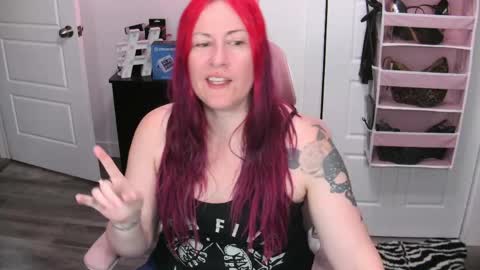 Snapshot of gennyrock chatting on June 6, 2026, 1:16 pm Genny Rock and online show from June 6, 2026, 1:16 pm