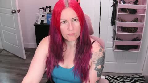 Snapshot of gennyrock chatting on June 10, 2026, 1:32 pm Genny Rock and online show from June 10, 2026, 1:32 pm