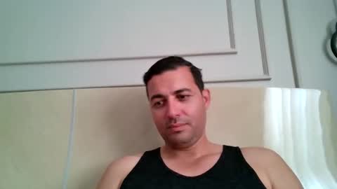 Snapshot of genteldevil chatting on January 6, 2026, 3:27 pm genteldevil online show from January 6, 2026, 3:27 pm