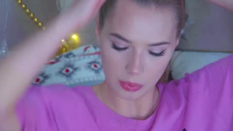 Snapshot of gentlerossi chatting on December 17, 2024, 10:11 pm GentleRossi online show from December 17, 2024, 10:11 pm