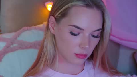 Snapshot of gentlerossi chatting on March 5, 2025, 11:38 pm GentleRossi online show from March 5, 2025, 11:38 pm