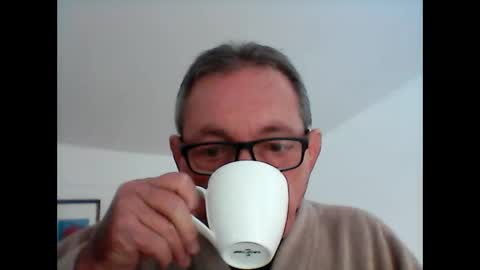 Snapshot of georg1412 chatting on January 8, 2026, 11:23 am georg1412 online show from January 8, 2026, 11:23 am