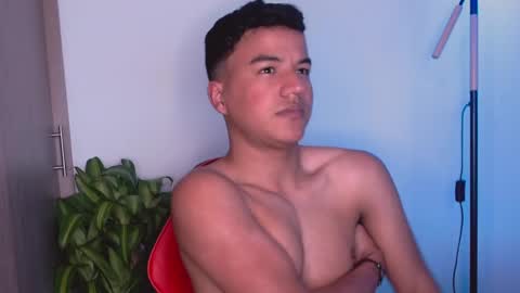 Snapshot of george_cams1 chatting on December 30, 2024, 12:22 am Jorge online show from December 30, 2024, 12:22 am