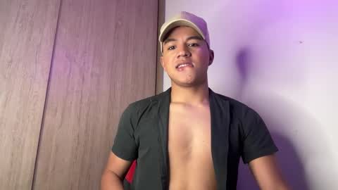 Snapshot of george_cams1 chatting on January 20, 2025, 3:28 pm Jorge online show from January 20, 2025, 3:28 pm