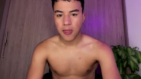 Snapshot of george_cams1 chatting on January 26, 2025, 4:51 pm Jorge online show from January 26, 2025, 4:51 pm