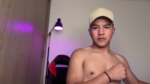 Snapshot of george_cams1 chatting on January 30, 2025, 4:48 am Jorge online show from January 30, 2025, 4:48 am