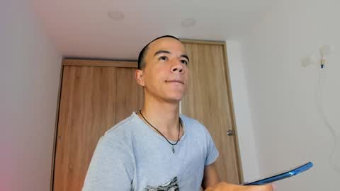 Snapshot of george_cams1 chatting on May 7, 2026, 1:11 am Jorge online show from May 7, 2026, 1:11 am