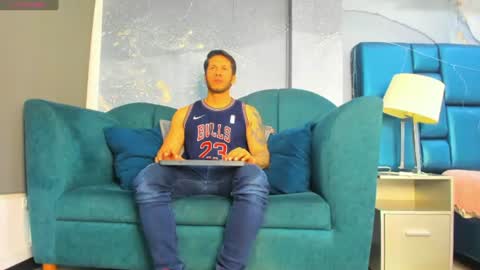 Snapshot of george_diesell_ chatting on July 10, 2026, 5:01 am George online show from July 10, 2026, 5:01 am