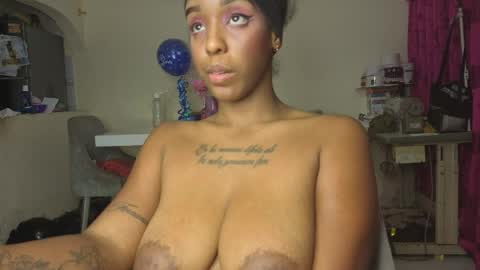 Snapshot of georgiss_ chatting on June 5, 2026, 6:52 am georgiss_ online show from June 5, 2026, 6:52 am
