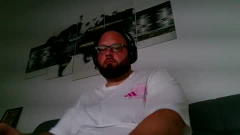 Snapshot of germandick0487 chatting on July 3, 2026, 1:50 pm Phil online show from July 3, 2026, 1:50 pm
