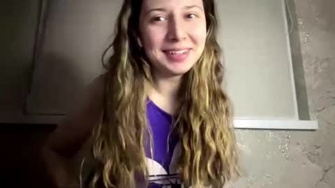Diana online show from December 15, 2025, 2:54 pm