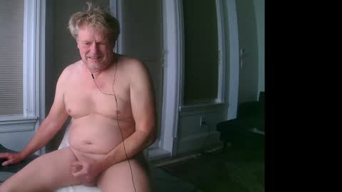 Snapshot of gethyn chatting on December 10, 2024, 7:05 am Gethyn online show from December 10, 2024, 7:05 am