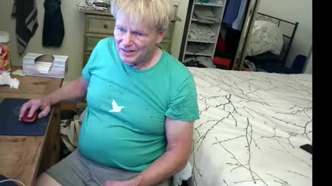 Snapshot of gethyn chatting on September 10, 2025, 9:42 am Gethyn online show from September 10, 2025, 9:42 am