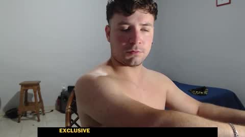 Snapshot of gferrari1996 chatting on December 15, 2025, 3:44 am gferrari1996 online show from December 15, 2025, 3:44 am